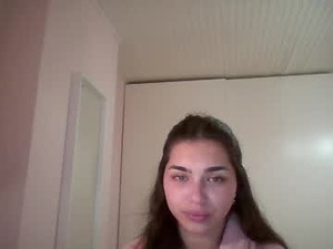 Screenshot from yourbella37 webcams