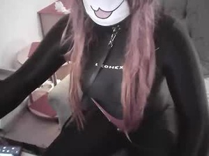 Screenshot from yourboiikitty webcams