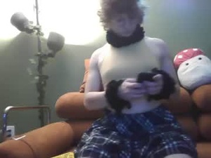 Screenshot from yourclowndoll webcams