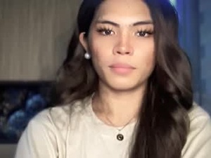 Screenshot from yourehot_pretty webcams