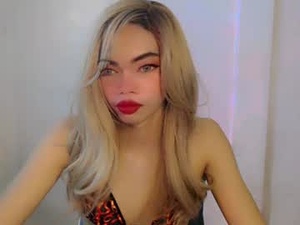 Screenshot from yourgoddessamy_ webcams
