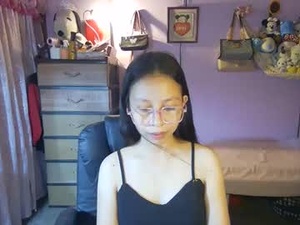 Screenshot from yourshy_cess webcams