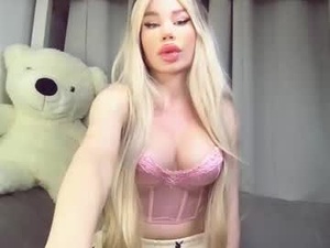 Screenshot from yungbarbie webcams