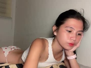 Screenshot from yuri_kai webcams