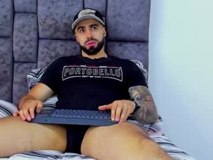Screenshot from zack_froone webcams