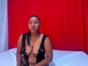 Screenshot from zaira_storm webcams