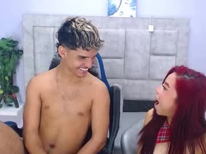 Screenshot from zaira_x_stoon webcams