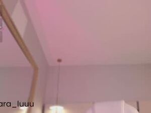 Screenshot from zara_lu webcams
