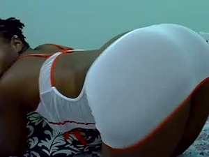 Screenshot from zara_princess1 webcams