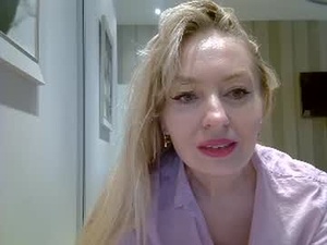 Screenshot from zarinaswift webcams