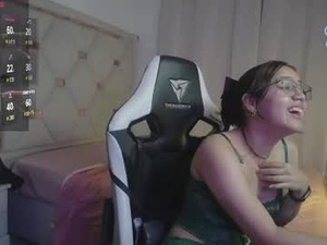 Screenshot from zoe_and_jackk_ webcams