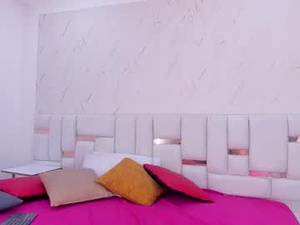 Screenshot from zoe_taaylor webcams