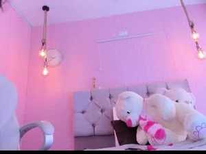 Screenshot from zoeemiller webcams