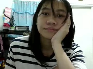 Screenshot from zoey_24 webcams