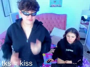 Screenshot from zooble_28 webcams
