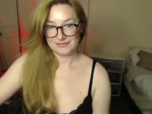 Screenshot from zuzuclaire webcams